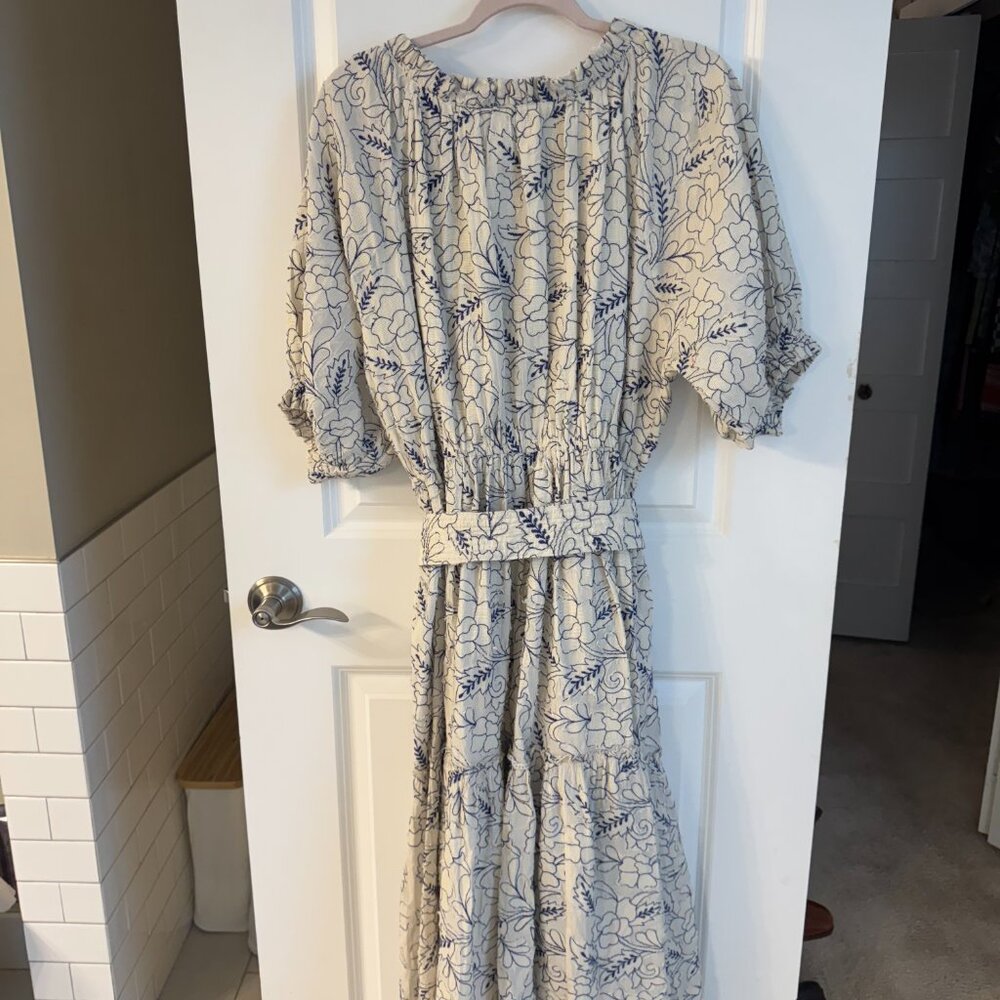 Mille Elegant Floral Midi Dress - Picture 7 of 7
